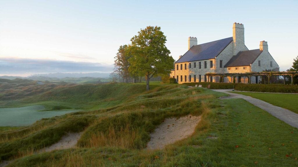 Best Boutique Resorts for Golf Enthusiasts in 2025